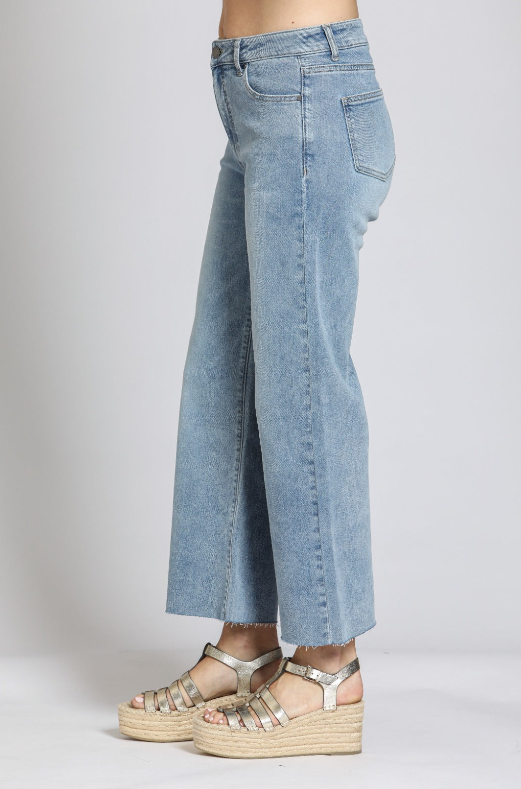 APNY Wide Leg Crop Jean 3